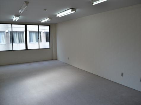 ����ӥ� 4����¦