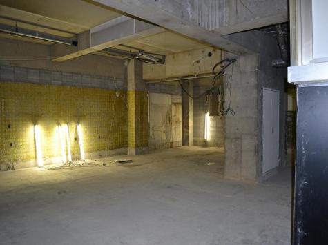 新居第9レジャービル 地下1階