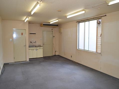 新居ビル 3階西側