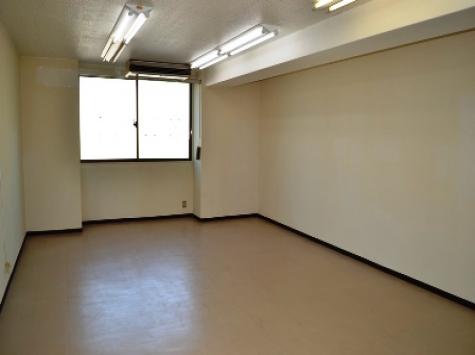 ����ӥ� 202��