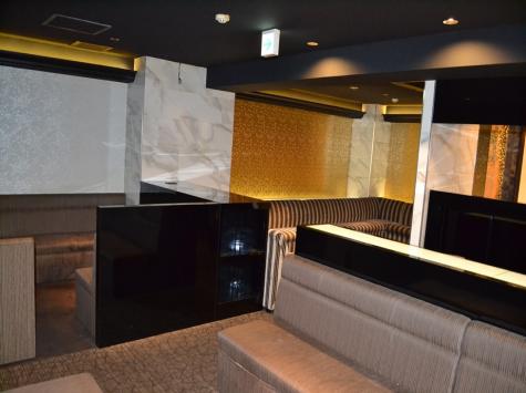 新居第9レジャービル 7-1・7-2号