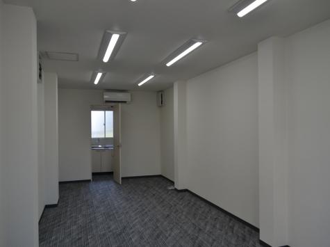 椿3 203