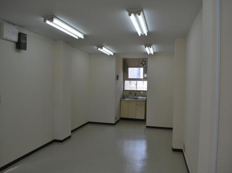 椿  303