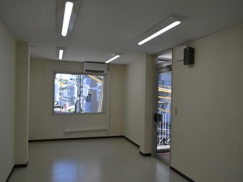 椿  303
