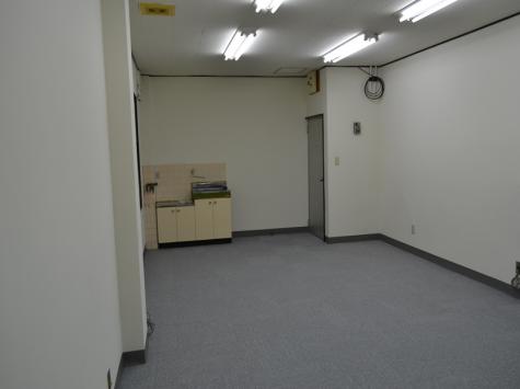 ӥ 305