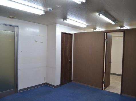 ���󿼰�ӥ� 302�桦303��