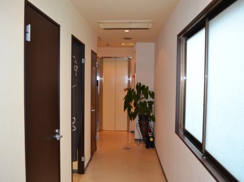 安田ビル 1・2・3階