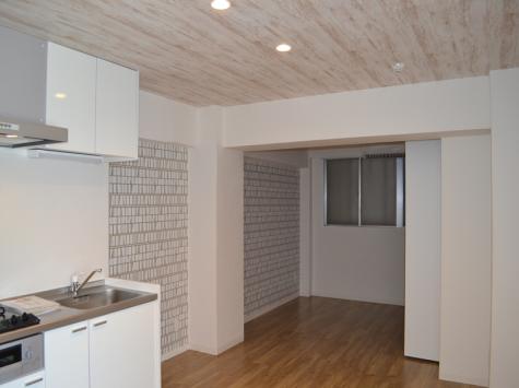 新大阪ファミリービル 401号