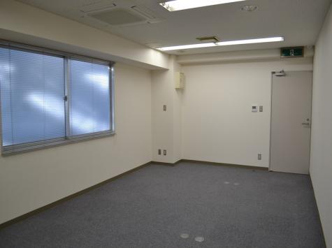 ネオフィス堺筋本町 703号